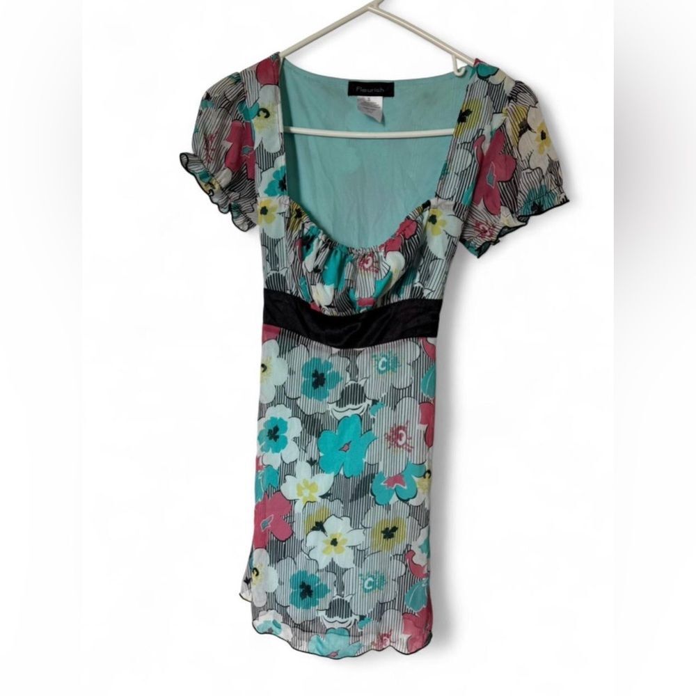 Fleurish Y2K-inspired babydoll/ Dress Size Small